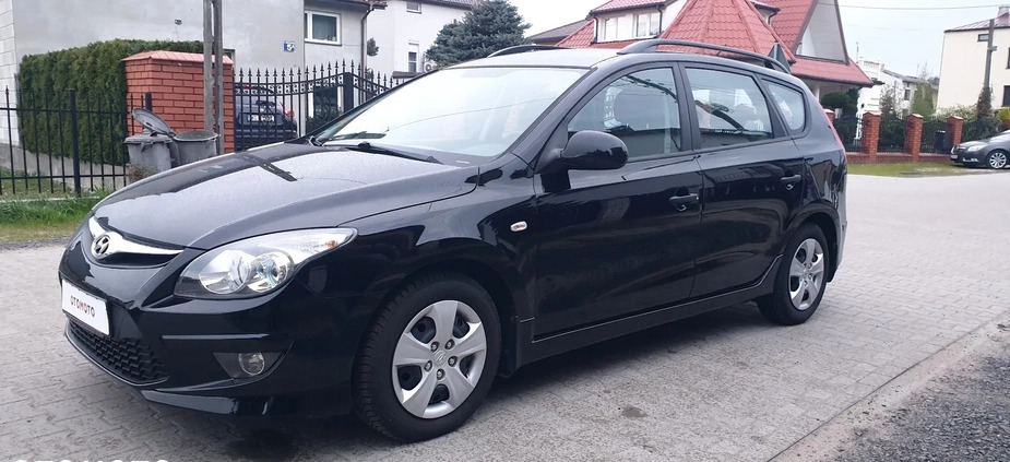 Hyundai I30 cena 26500 przebieg: 73318, rok produkcji 2013 z Łaskarzew małe 277